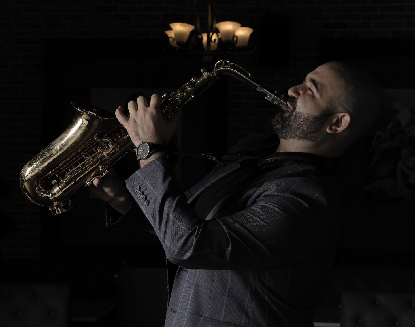 SAXOPHONIST ARAT