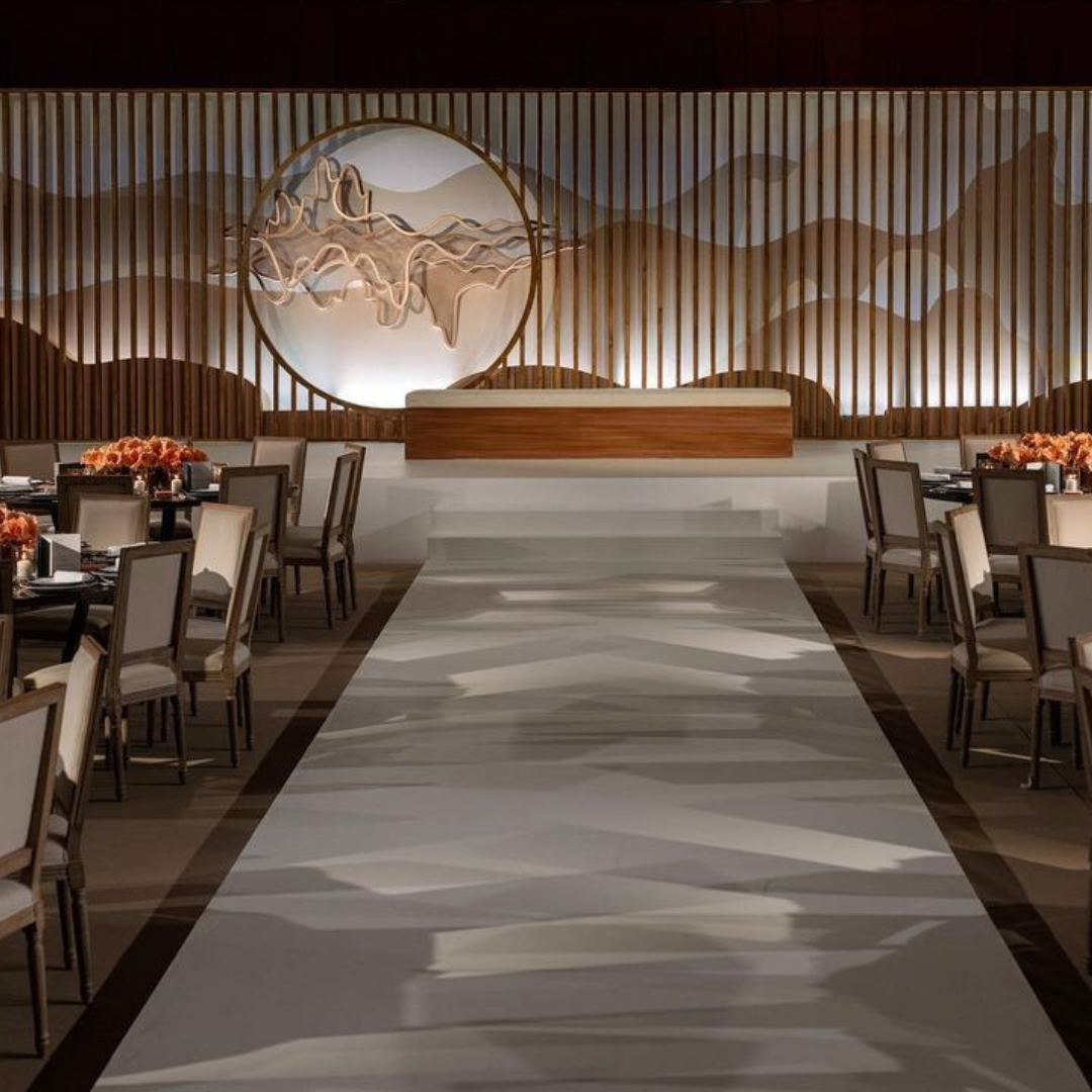 SET OF 2 STAGE AND CATWALK UP TO 160SQM CUSTOM COLOR