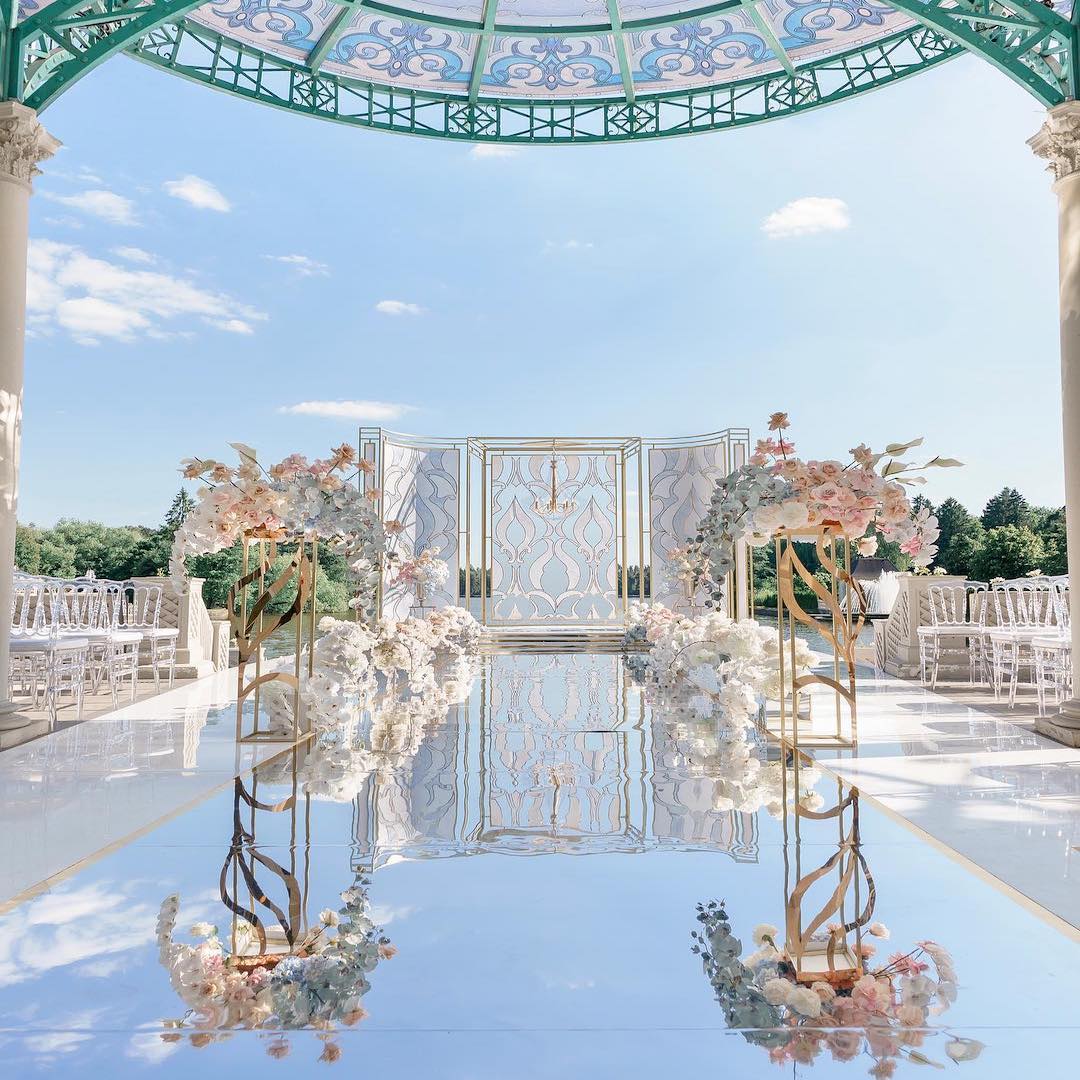 Mirror Catwalk