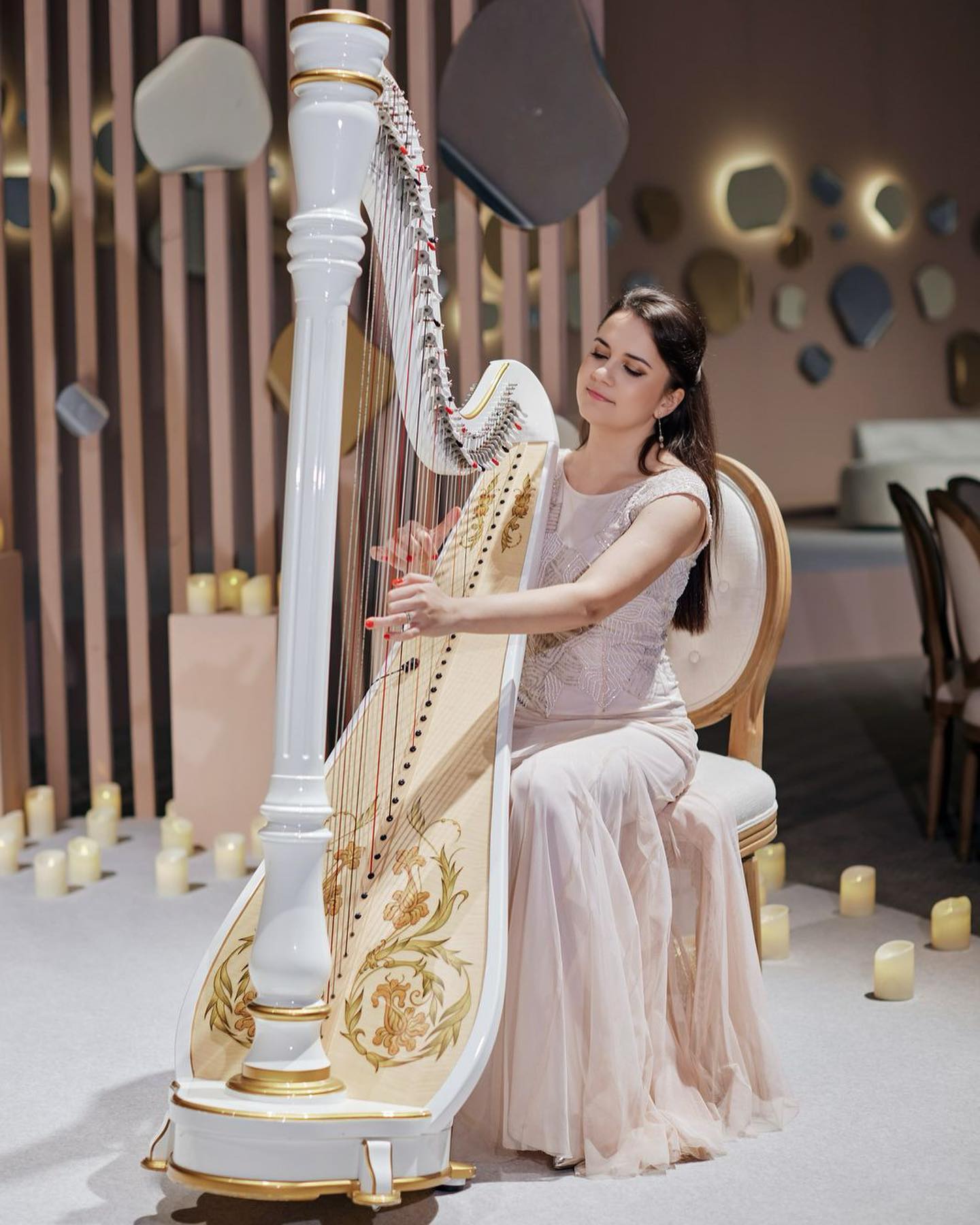 HARPIST ULIANA