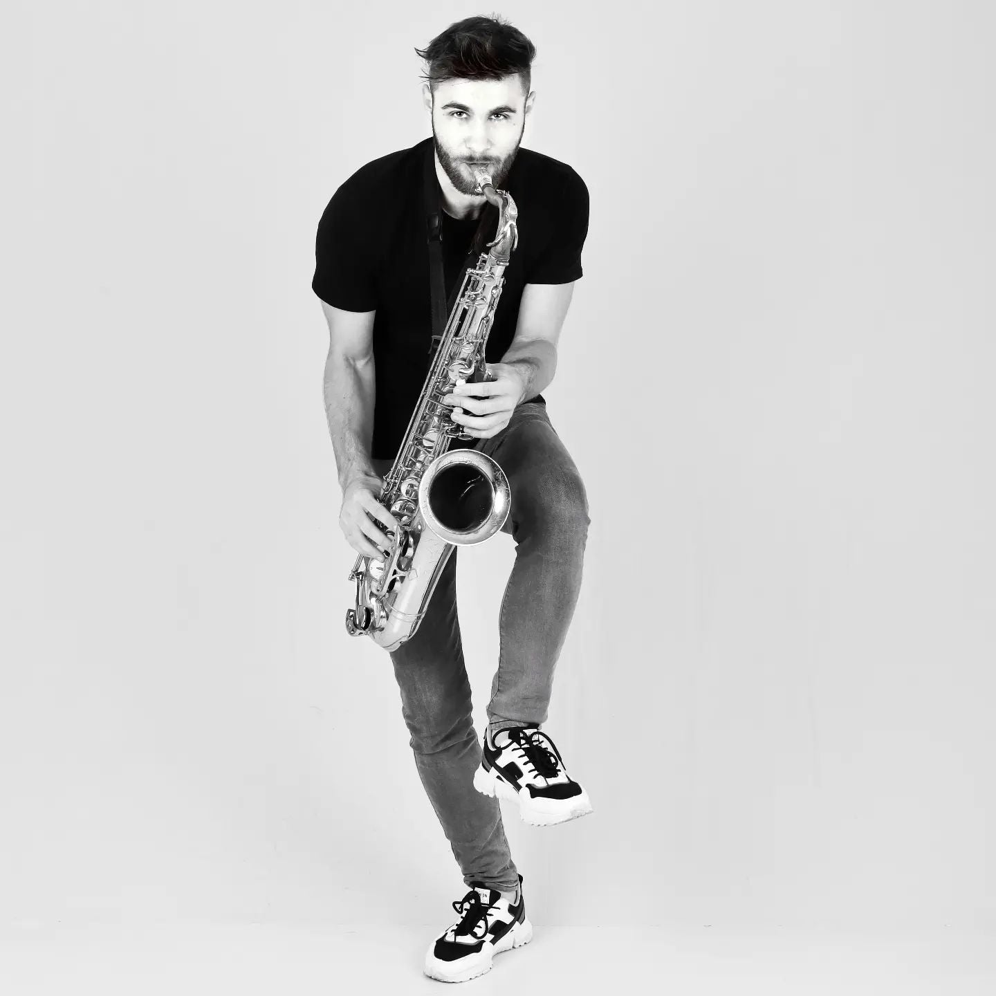 SAXOPHONIST VICO