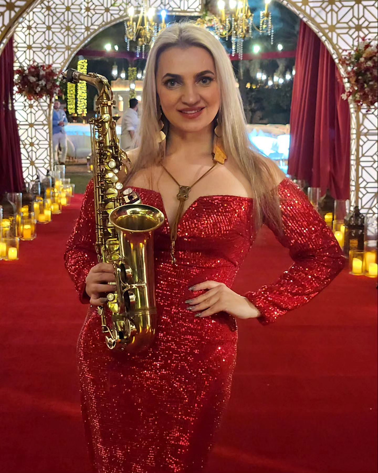 SAXOPHONIST VRASH