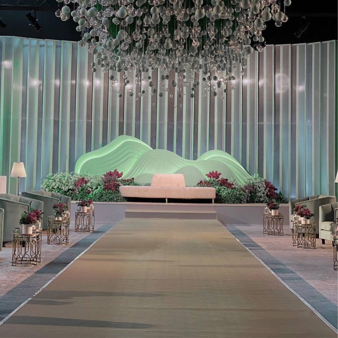 SET OF 2 STAGE AND CATWALK UP TO 160SQM CUSTOM COLOR