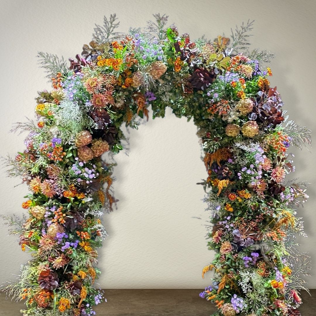 LARGE CURVE CLASSIC METAL ARCH 260CM x 230CM