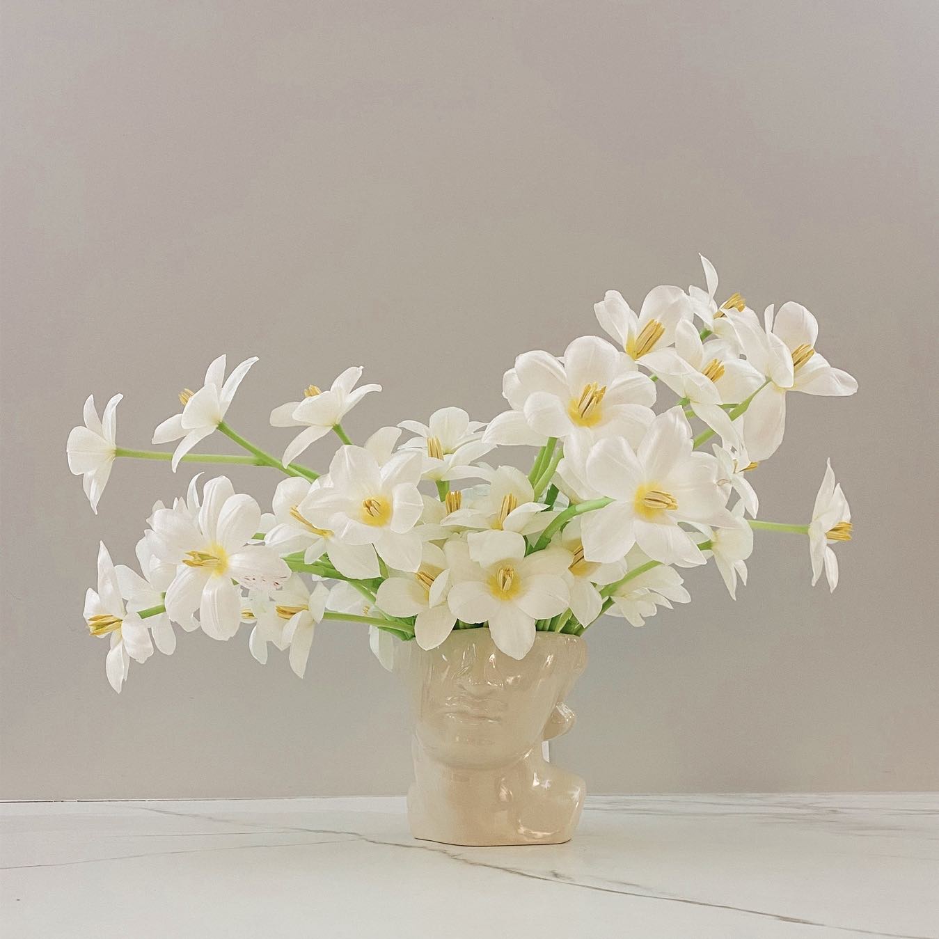 AGATHE FLORAL ARRANGEMENT