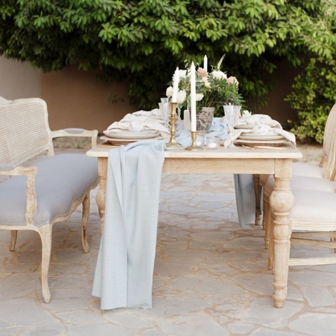 MEDLINE DINING TABLE olga events rental dubai