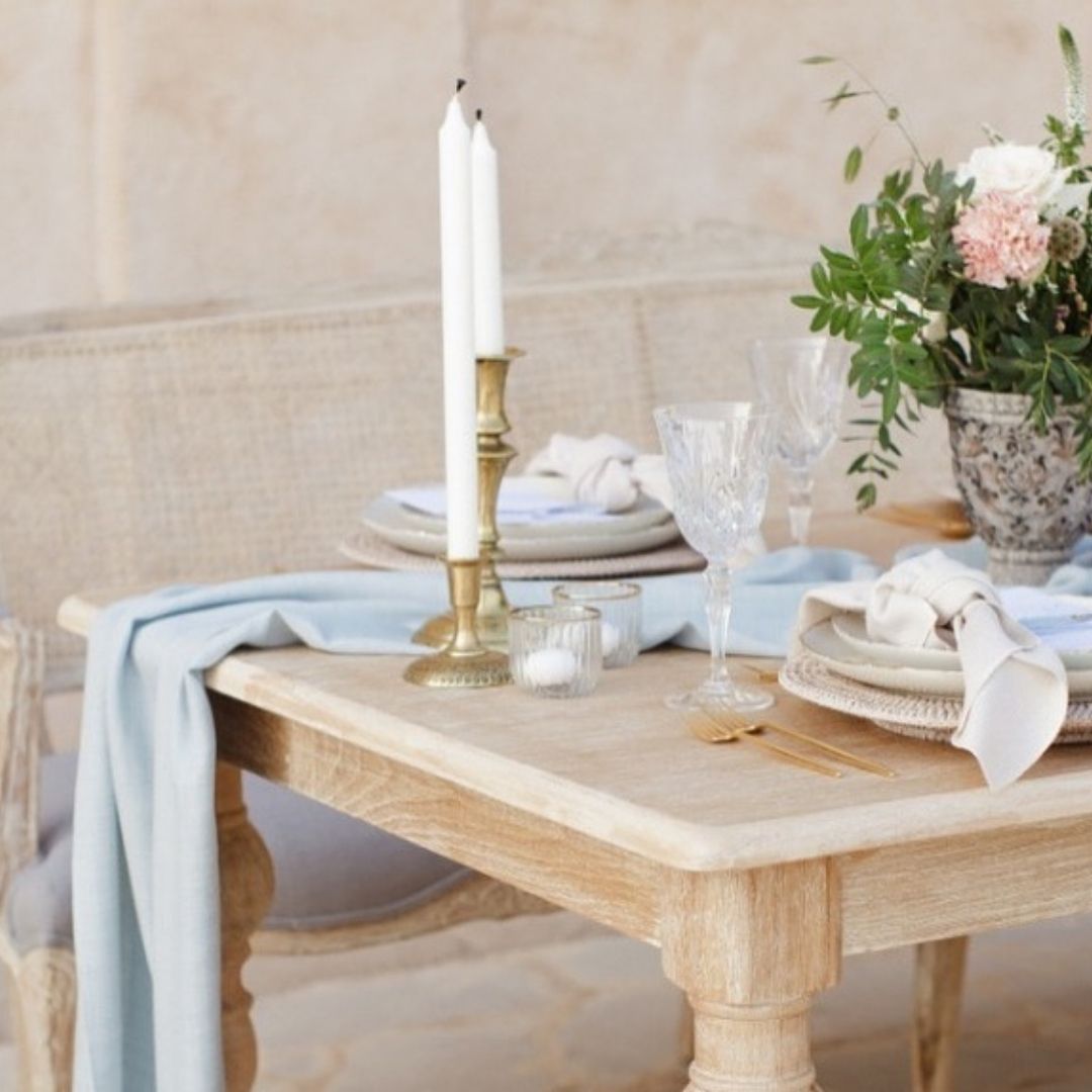 MEDLINE DINING TABLE olga events rental dubai