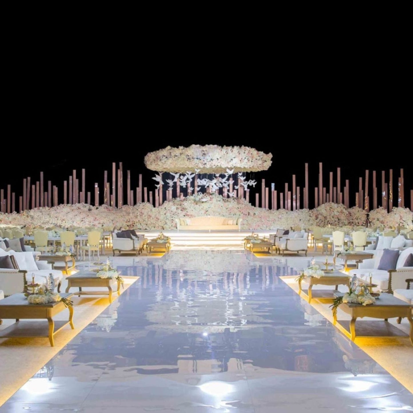 SET OF 3 STAGE ROUND DANCE FLOOR CATWALK UP TO 110SQM
